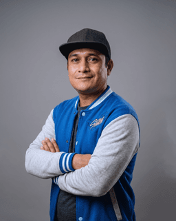 Álex Mégah — Fundador de Custom Laboratory
